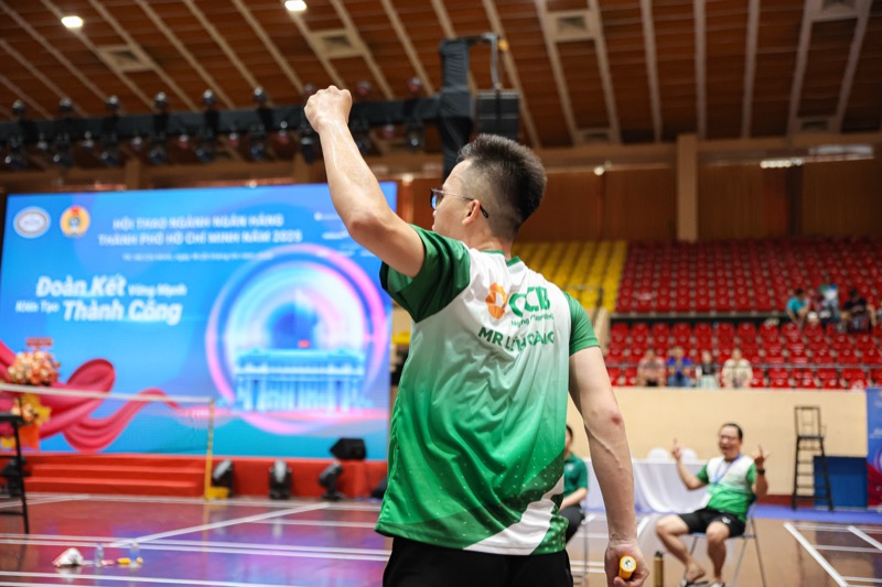 Khoảnh khắc cầu lông 2